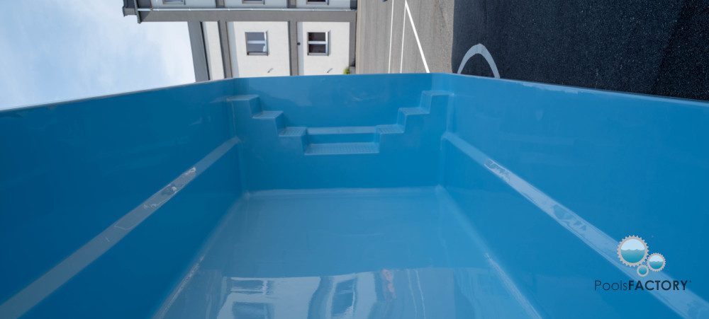 warum sind die wande in pools night im 90 winkel