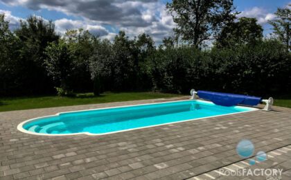 what is the cost of maintaining a pool