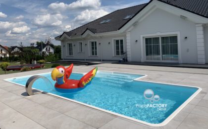 how to choose perfect fiberglass pool blue pool house