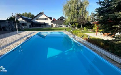 year-round-blue-laminate-garden-pool-paving-stones-garden-house